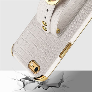 For iPhone SE 2022 / SE 2020 / 8 / 7 Electroplated TPU Crocodile Pattern Leather Case with Wrist Strap(White)