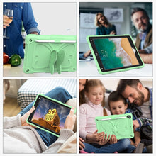 Pure Color PC + Silicone Anti-drop Protective Case with Butterfly Shape Holder & Pen Slot For iPad 9.7 2018 & 2017 / Pro 9.7 inch / Air 2 / 6(Fresh Green)