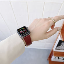 Classic Buckle Leather Watch Band For Apple Watch Series 8&7 41mm / SE 2&6&SE&5&4 40mm / 3&2&1 38mm(Pink)