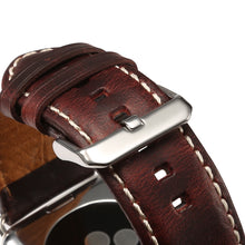 For Apple Watch Series 7 45mm / 6 & SE & 5 & 4 44mm / 3 & 2 & 1 42mm Oil Wax Retro Cowhide Strap Watch Band(Red)