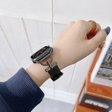 D-shaped Steel + Genuine Leather Watch Band For Apple Watch Series 8&7 41mm / SE 2&6&SE&5&4 40mm / 3&2&1 38mm(Gold + Black)